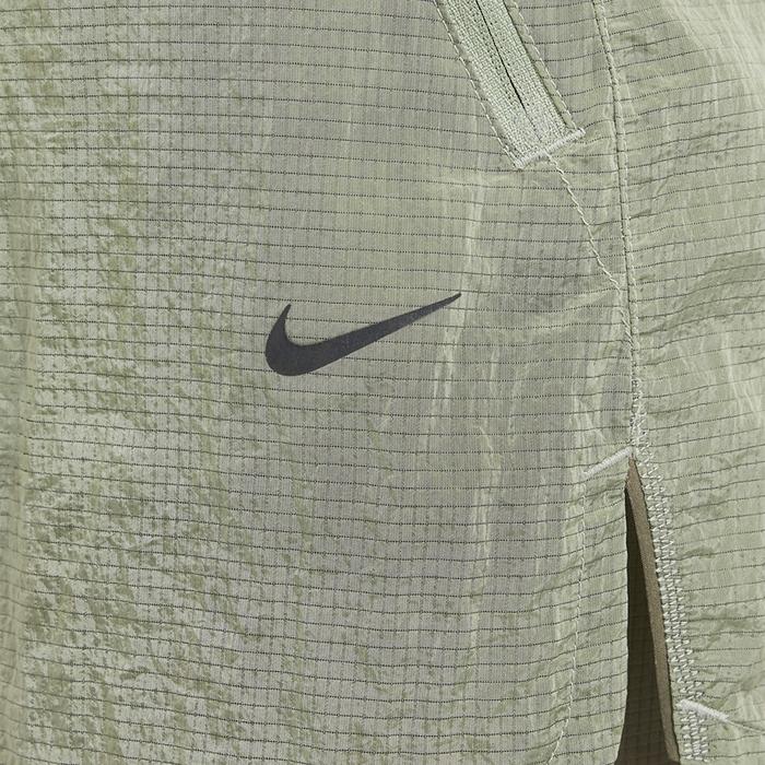 Nike Dri-FIT Stride Running Division 5-inch Water-Repellent 2-in-1 Men's Running Short - Jade Horizon