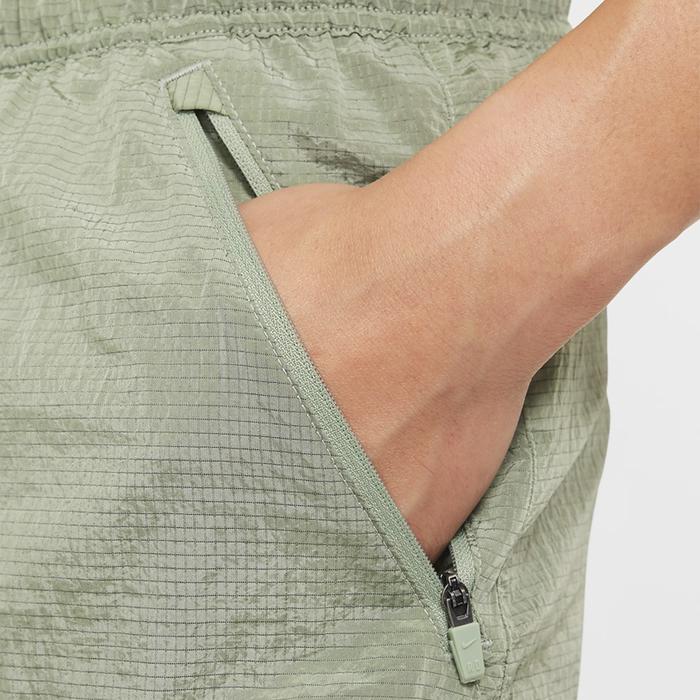 Nike Dri-FIT Stride Running Division 5-inch Water-Repellent 2-in-1 Men's Running Short - Jade Horizon