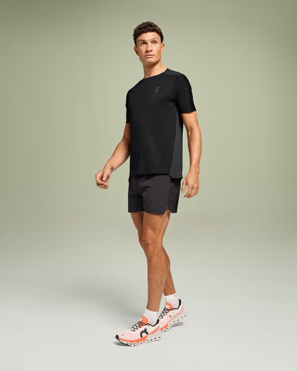 On Running Performance-T Men’s Running T-Shirt - Black Eclipse