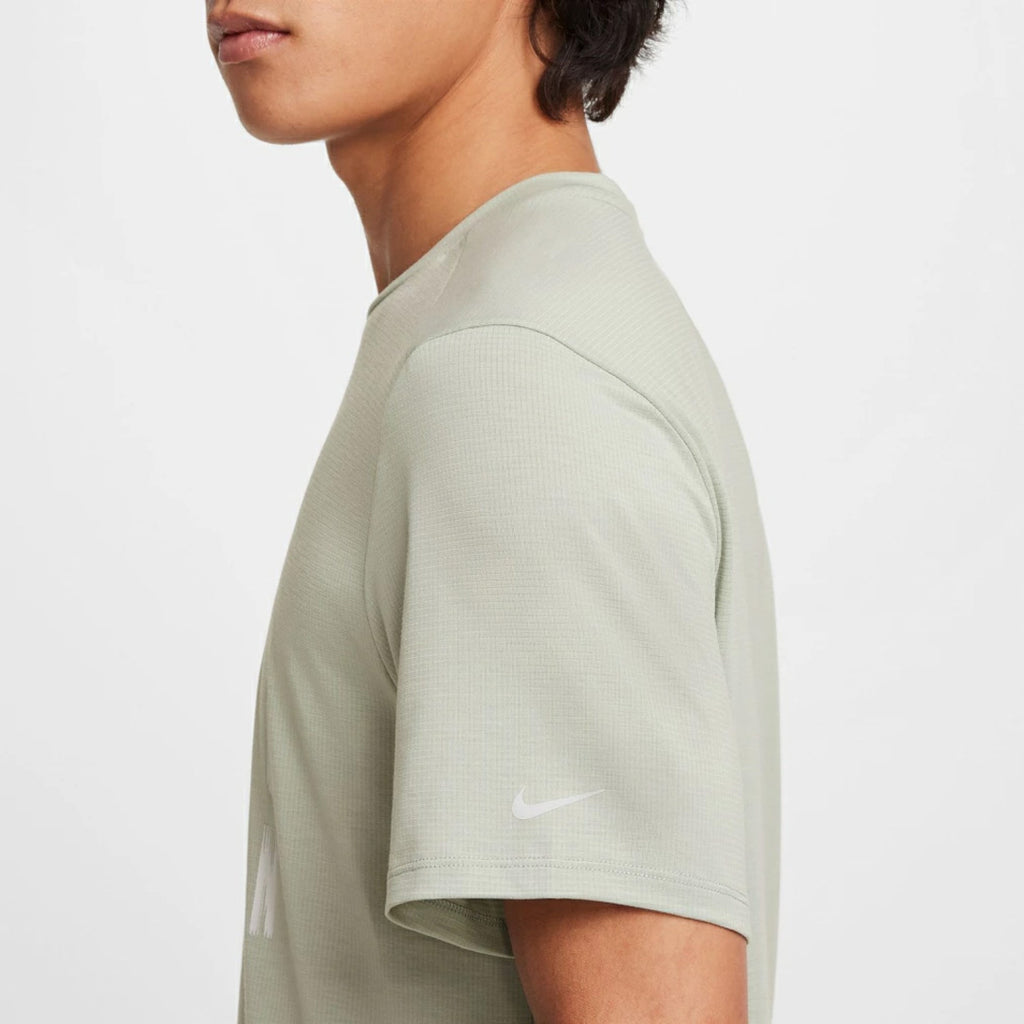 Nike Dri-FIT Run Division Men's Running T-Shirt - Jade Horizon