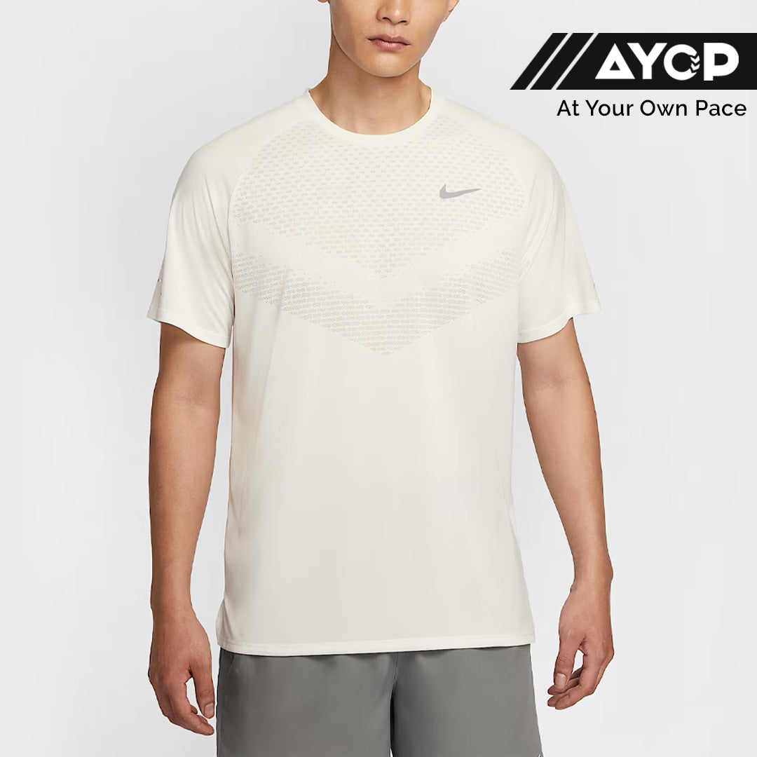 Nike Dri-FIT Stride ADV Men's Running T-Shirt - Sail