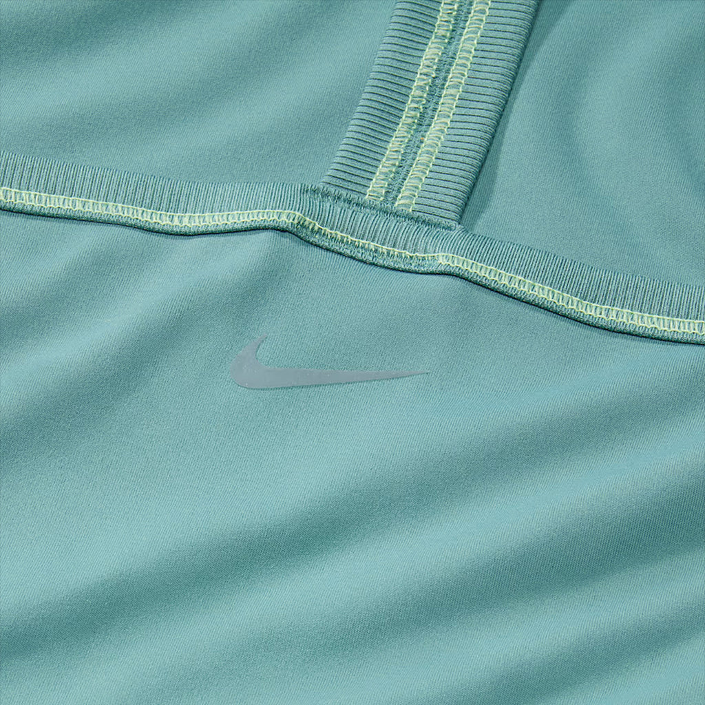 Nike Dri-FIT One Fitted Women's Cropped Tank Top - Bicoastal