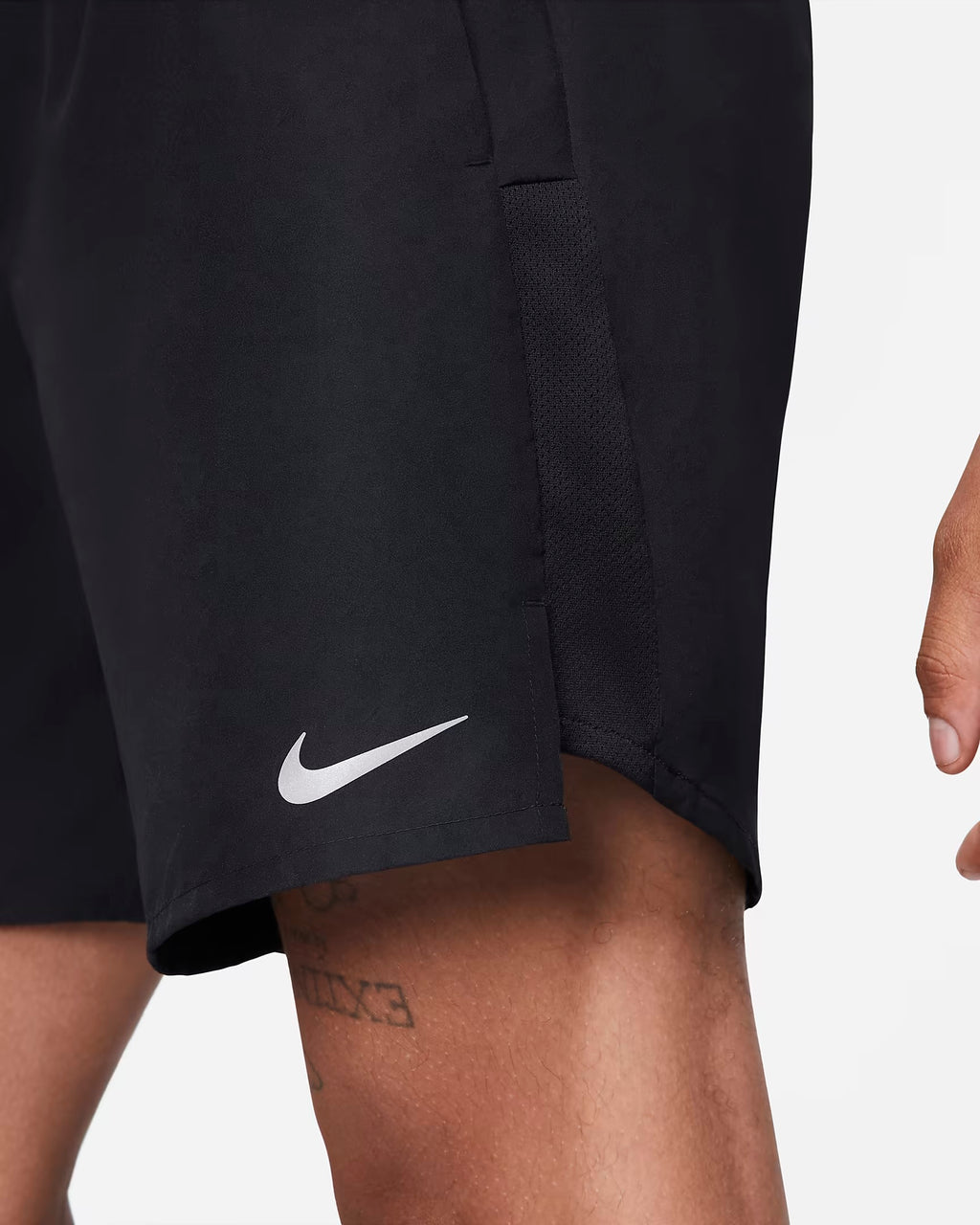 Nike Men's Challenger Brief-Lined 7-inch Shorts
