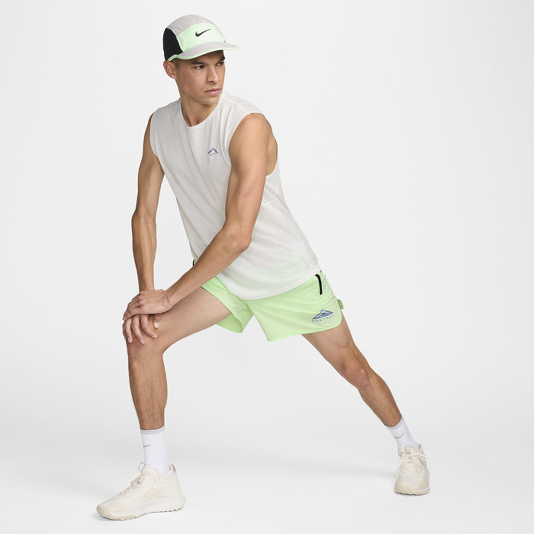 Nike Dri-FIT Trail Second Sunrise Men's Running Shorts - Vapour Green