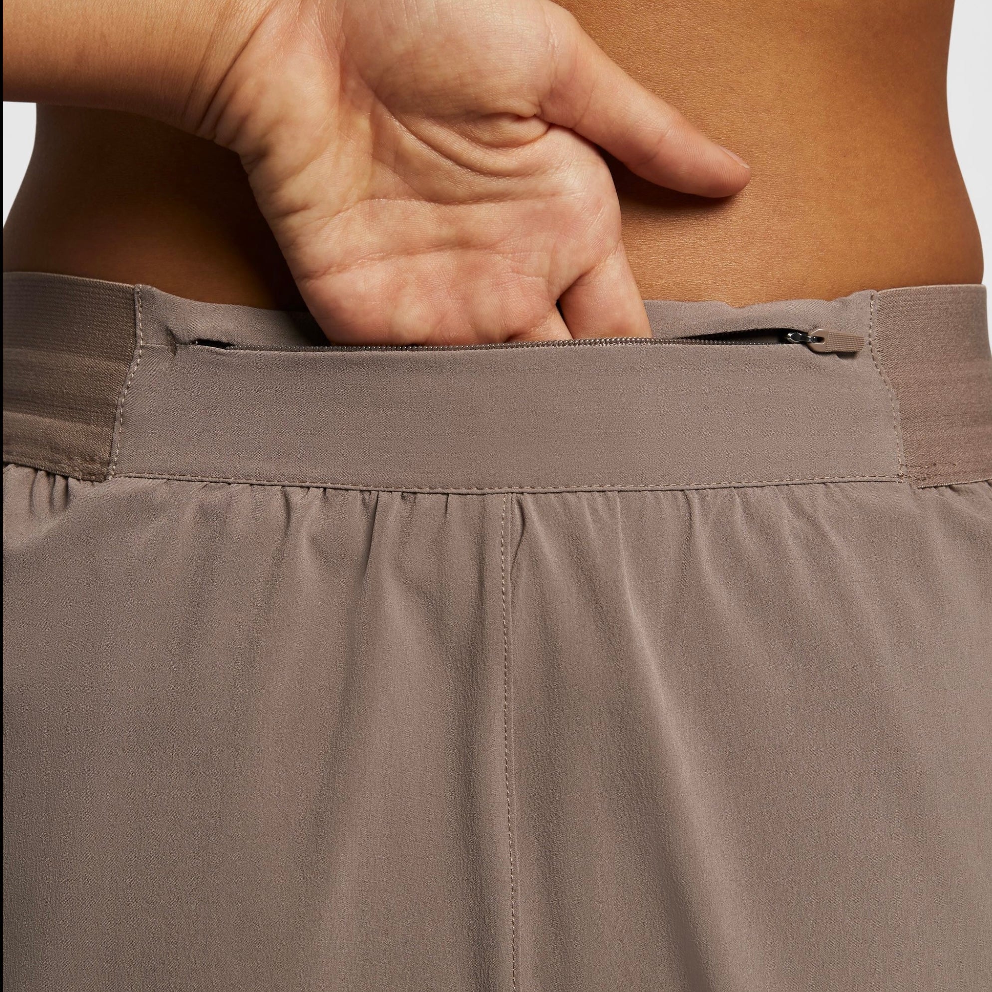 Nike Swift Dri-FIT Mid-Rise 2-in-1 Women's Running Shorts - Mink Brown