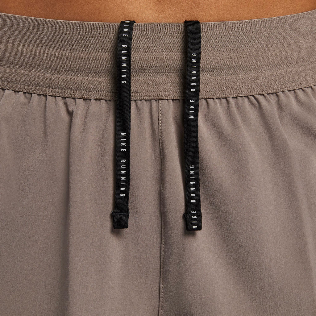 Nike Swift Dri-FIT Mid-Rise 2-in-1 Women's Running Shorts - Mink Brown