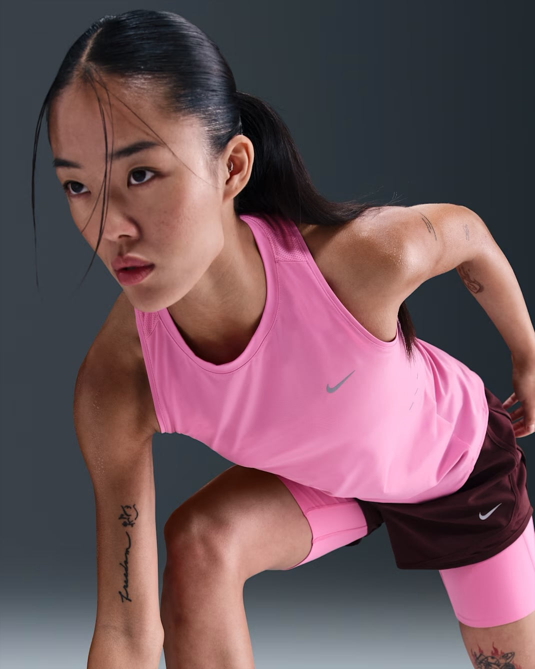 Nike Swift Dri-FIT Women’s Running Tank Top - Playful Pink