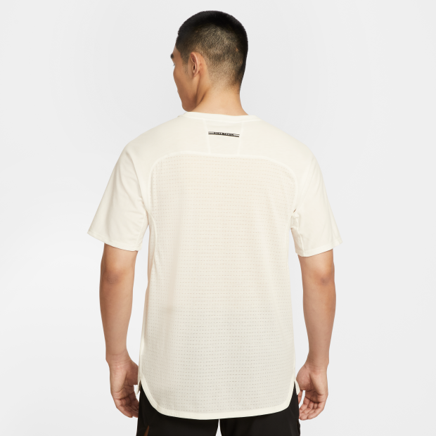 Nike Trail Dri-FIT ADV Solar Chase Men’s Running T-Shirt - Sail