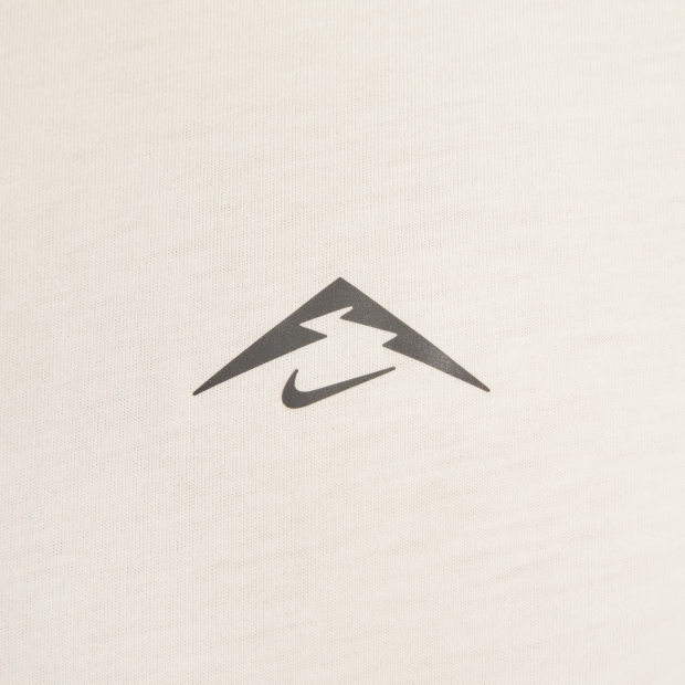 Nike Trail Dri-FIT ADV Solar Chase Men’s Running T-Shirt - Sail