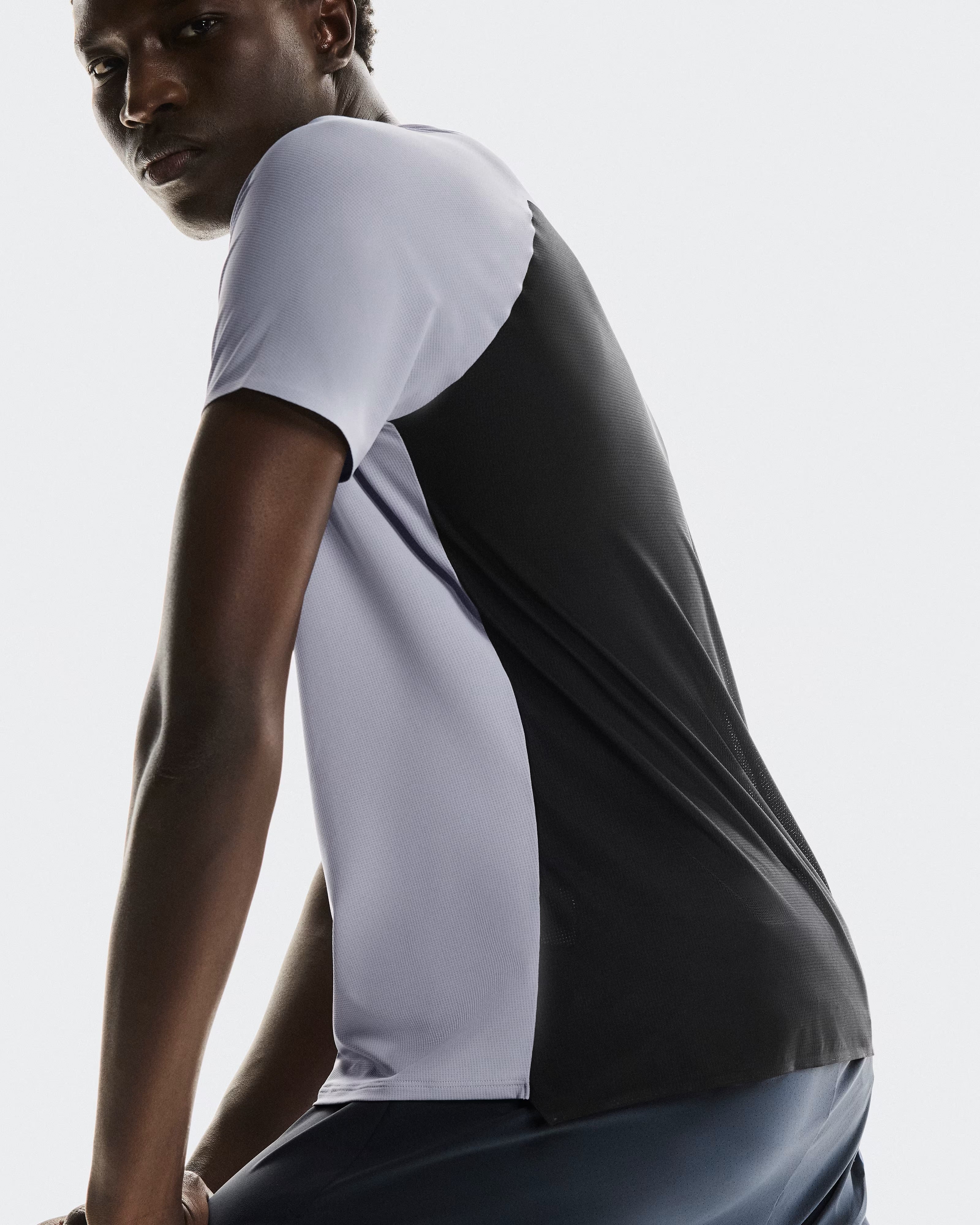 On Running Performance-T Men’s Running T-Shirt - Lilac Black