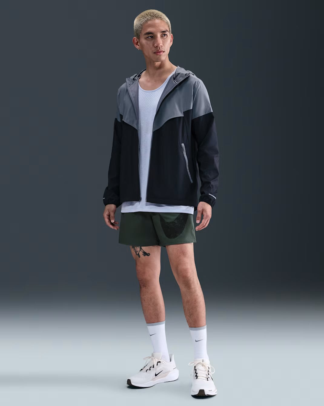 Nike Dri-FIT Challenger Swoosh 5-inch Men’s Running Shorts - Vintage Green