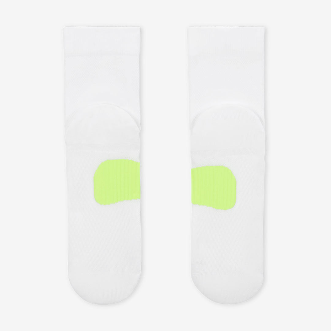 (1 Pair) Nike Running Midweight Micro Crew Unisex Running Socks - White