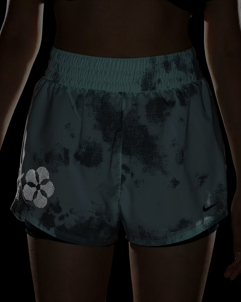 Nike Dri-FIT High-Waisted 3 Inch  - Barely Green