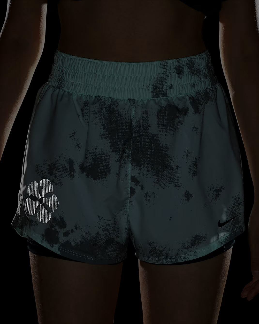 Nike Dri-FIT High-Waisted 3 Inch  - Barely Green