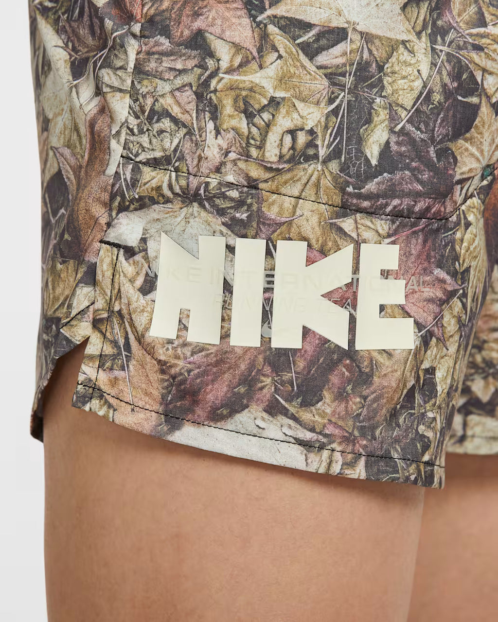 Nike Dri-FIT Stride 7 Inch Brief-lined Men's Short - Maple/Black