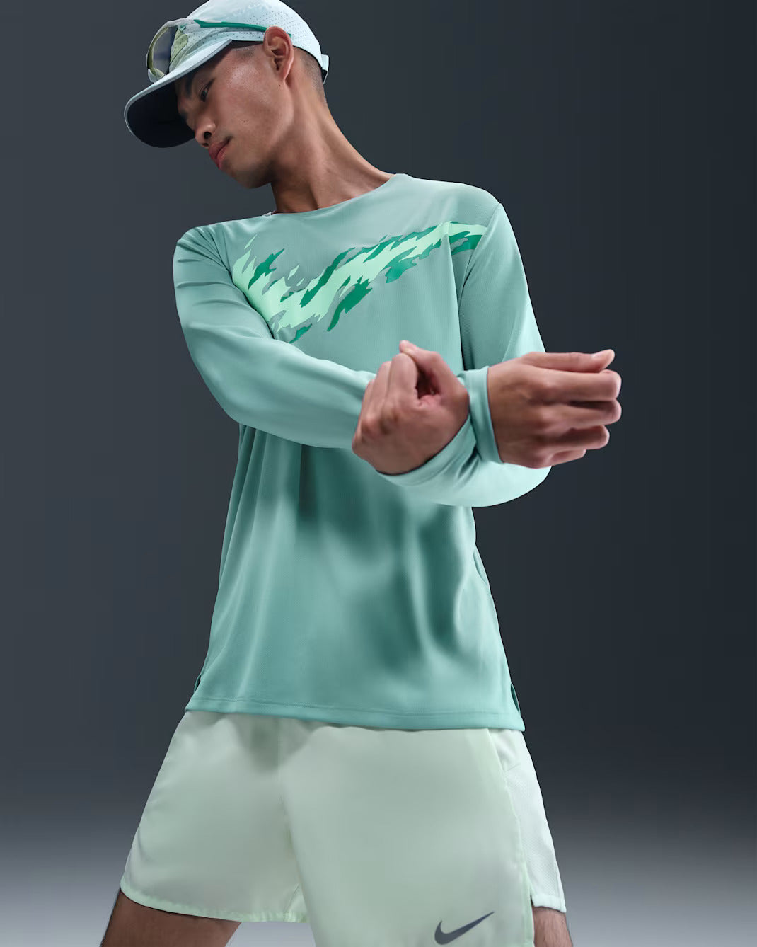 Nike Dri-FIT UV Miler Men's Long Sleeve - Cannon