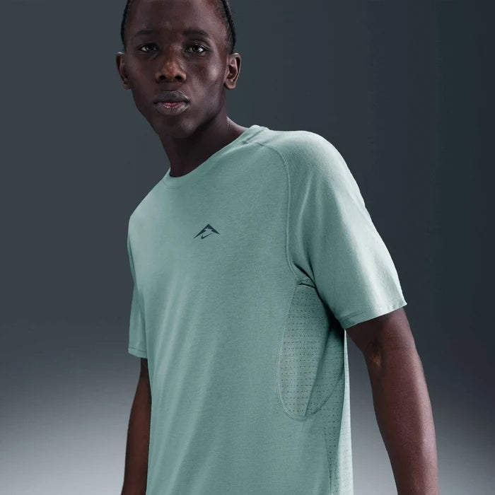 Nike Dri-FIT Solar Chase ADV Short Sleeve Men's Running Top - Cannon