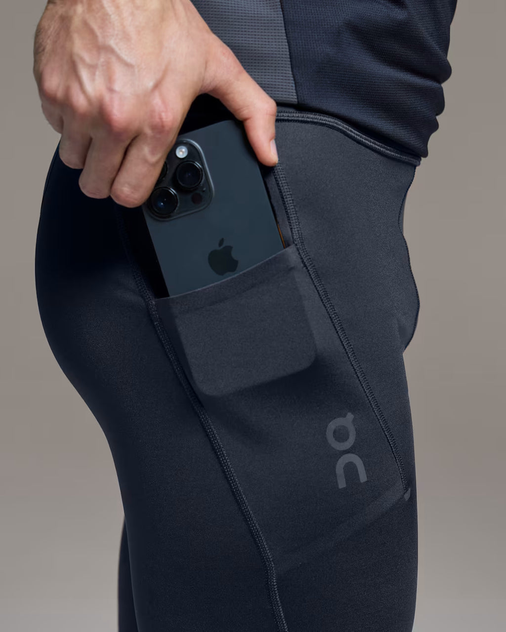 ON Running Performance Men's Leggings - Black