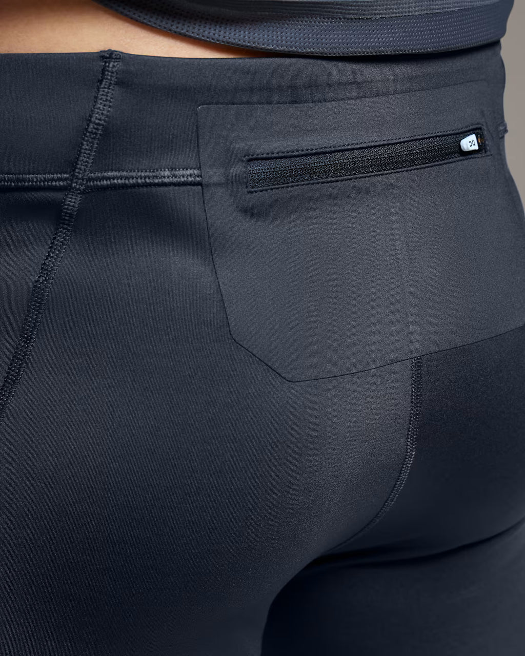 ON Running Performance Men's Leggings - Black