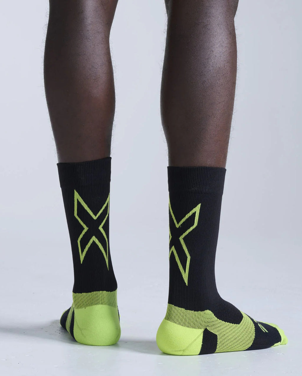 2XU Vectr Light Cushion Crew Socks - Black Volt