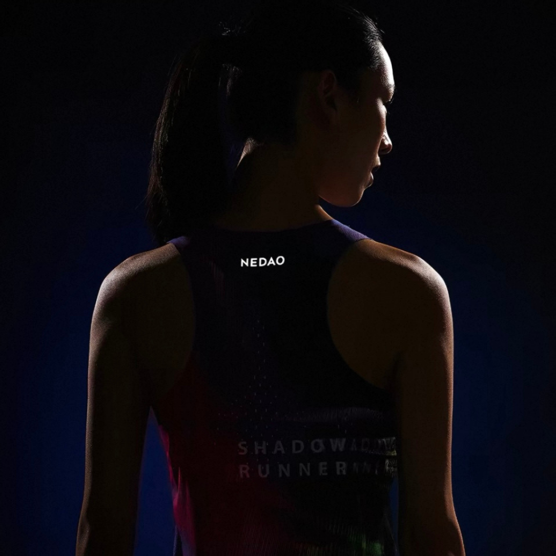 Nedao Qiflow Vortex Running Singlet - Fluorescent Purple