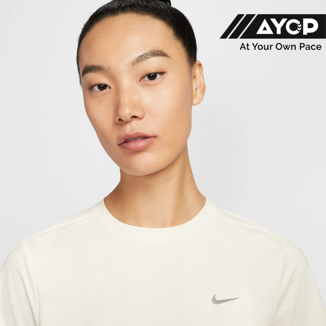Nike Dri-FIT Swift Short-Sleeve Women's Running Tops - Sail