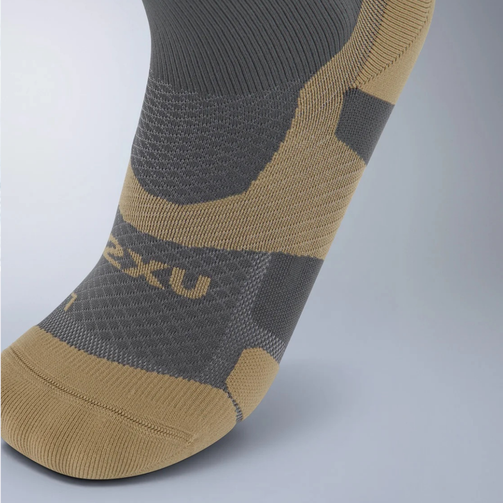 2XU Vectr Light Cushion Crew Socks - Turbulence/Pebble