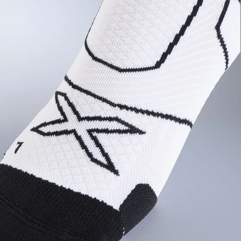 2XU Vectr Cushion Crew Socks - White/Black
